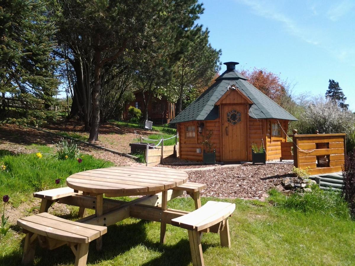 Tudor Lodge With Pool & Bbq Cabin Liskeard Esterno foto