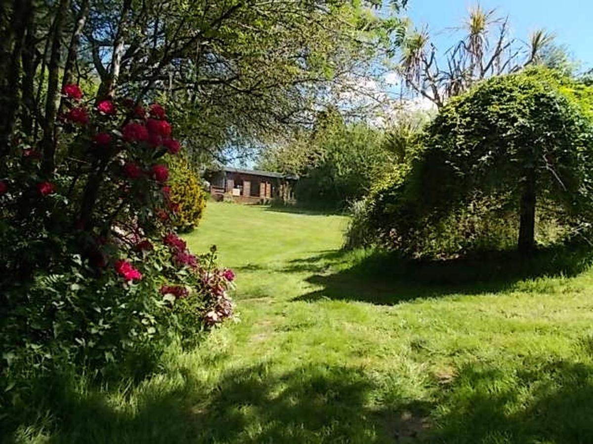 Tudor Lodge With Pool & Bbq Cabin Liskeard Esterno foto
