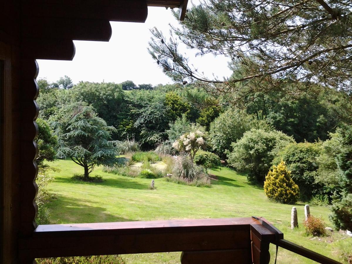 Tudor Lodge With Pool & Bbq Cabin Liskeard Esterno foto