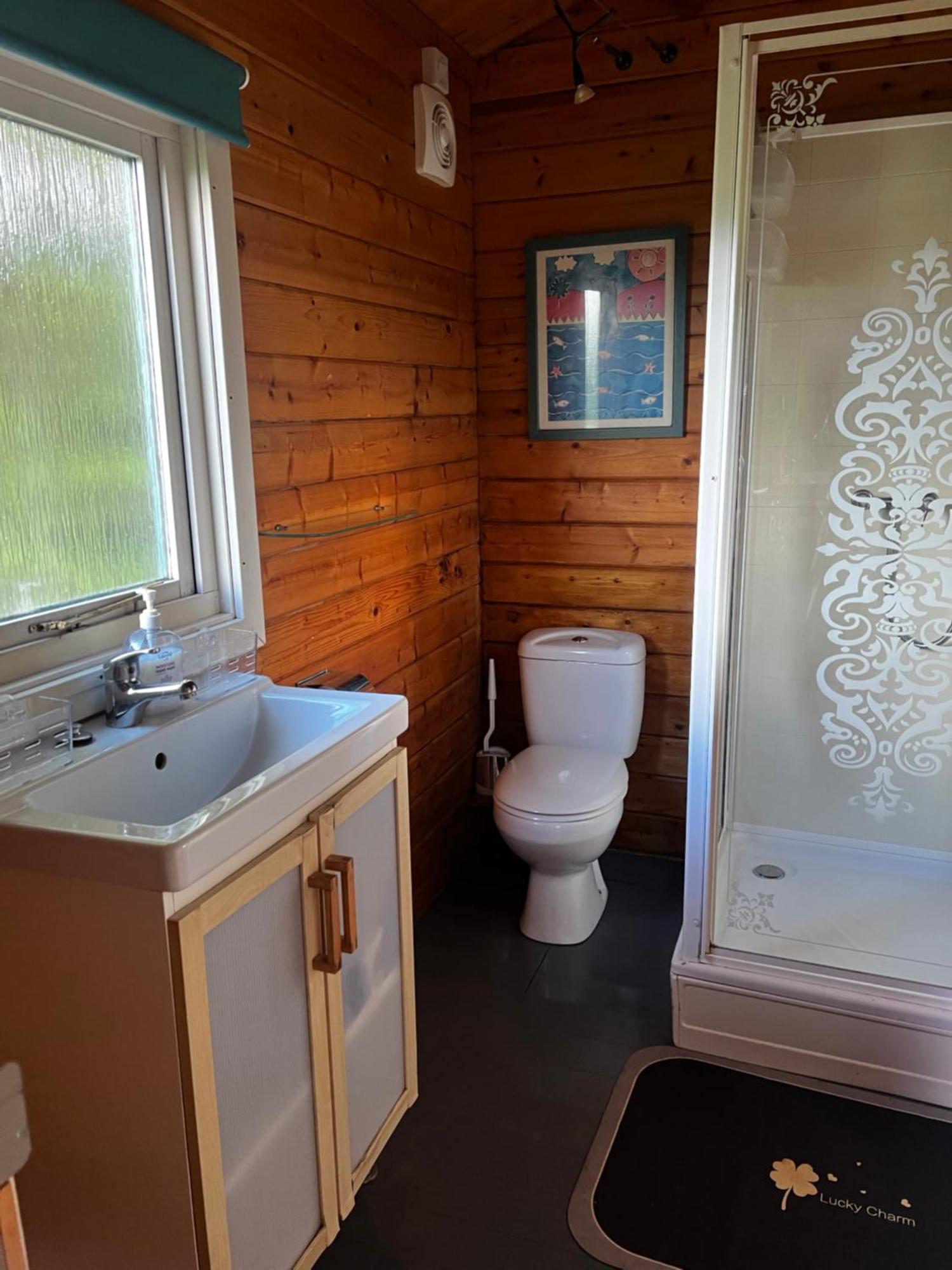 Tudor Lodge With Pool & Bbq Cabin Liskeard Esterno foto